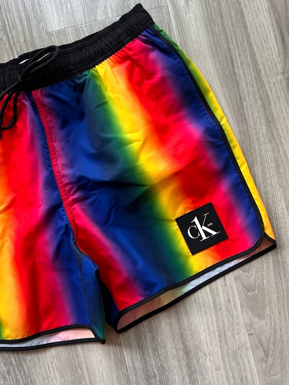 Calvin Klein | Festival Swim Shorts in Silver Cloud Aluminum Rainbow (Small) - Picture 2 of 9